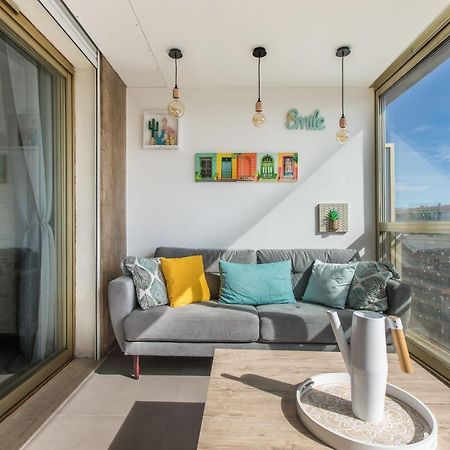 Lb Vacation Rentals I Admire Panoramic Ocean Views Through Walls Of Windows Cannes Exterior foto