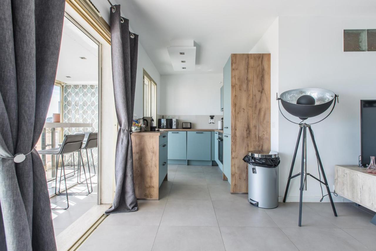 Lb Vacation Rentals I Admire Panoramic Ocean Views Through Walls Of Windows Cannes Exterior foto